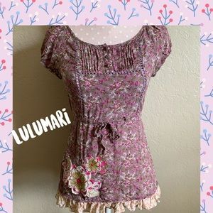 🌸💐Sweet and Feminine LuLuMari Top 🌸💐